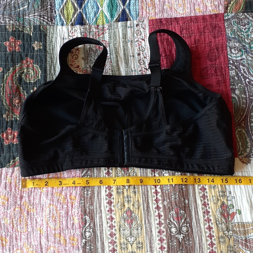 Workout bra 42D black.
